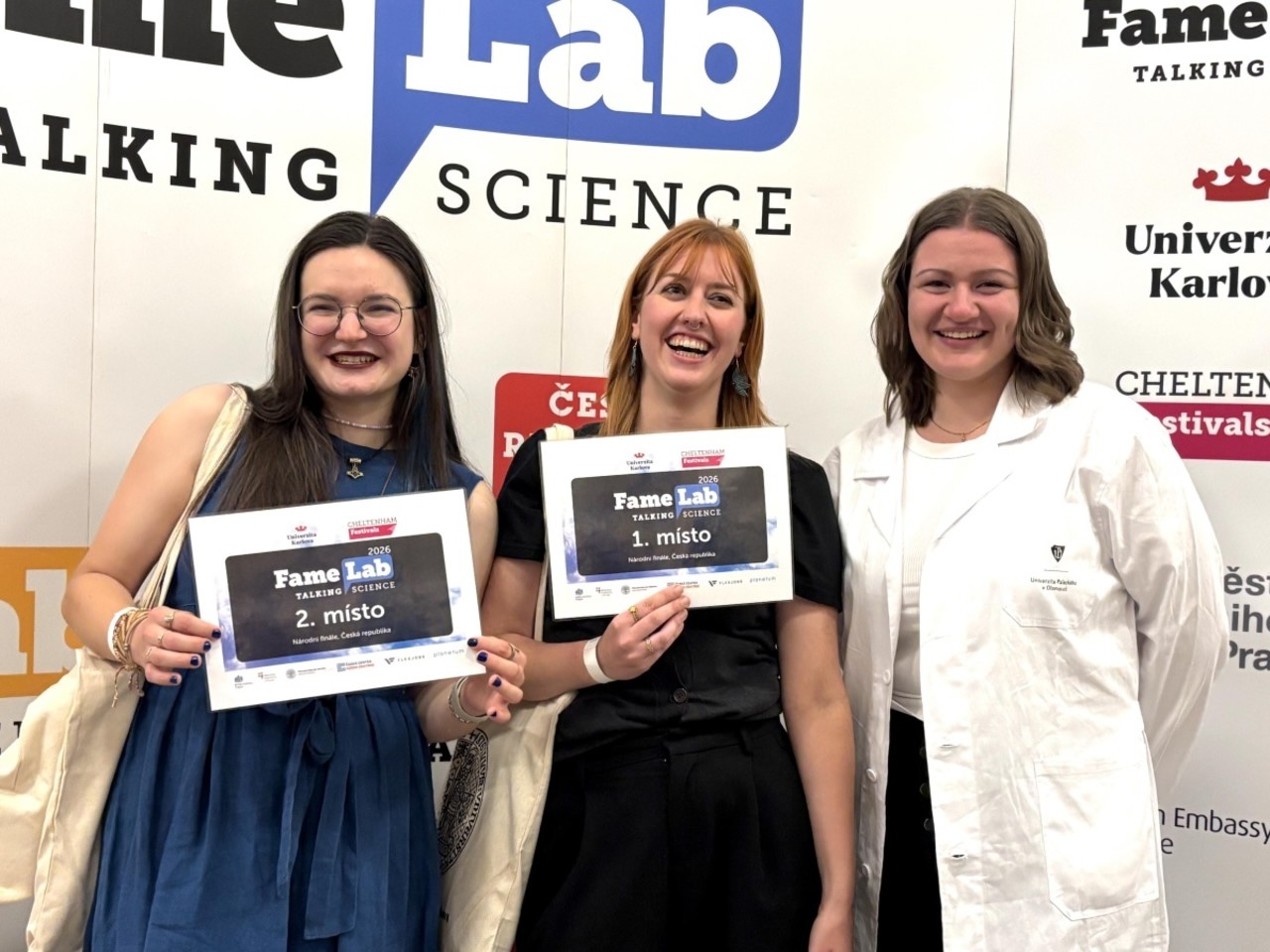 Soutěž FameLab převálcovaly mladé vědkyně z UP. Odnesly si první dvě místa